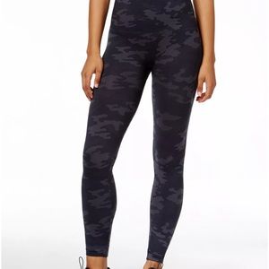 SPANX's full-coverage leggings black camp sz small